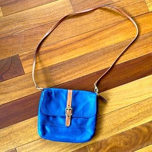 Fossil Leather Cross Body Purse 💙